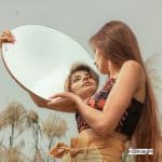 women checking mirror but how to know which mirror is accurate